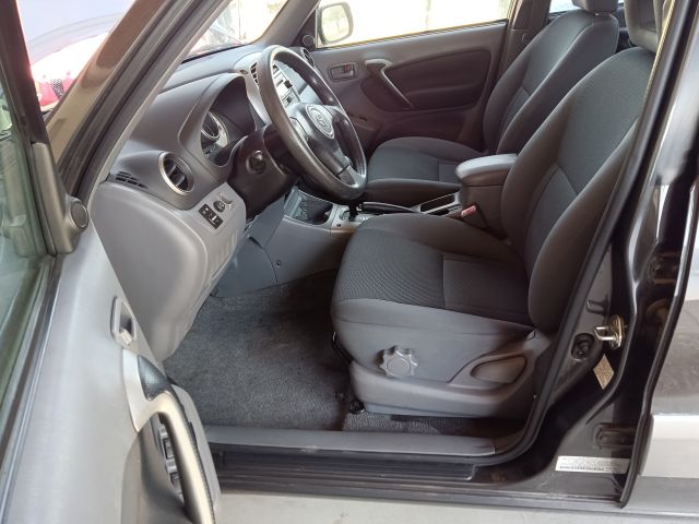 2003 RAV4 (20).jpg